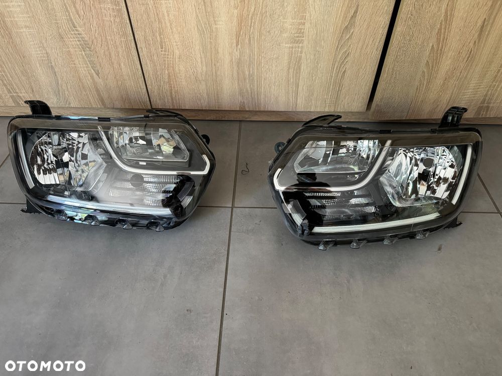 Dacia Duster II lift reflektor przód LED - 1