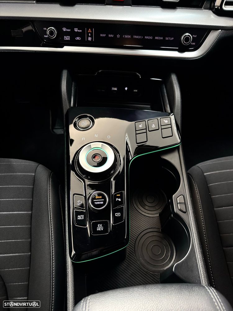 Kia Sportage 1.6 T-GDi PHEV Tech - 18