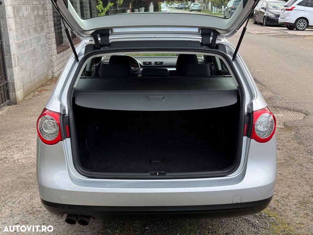 Volkswagen Passat 2.0 TDI DPF Comfortline Blue Motion Technology - 15