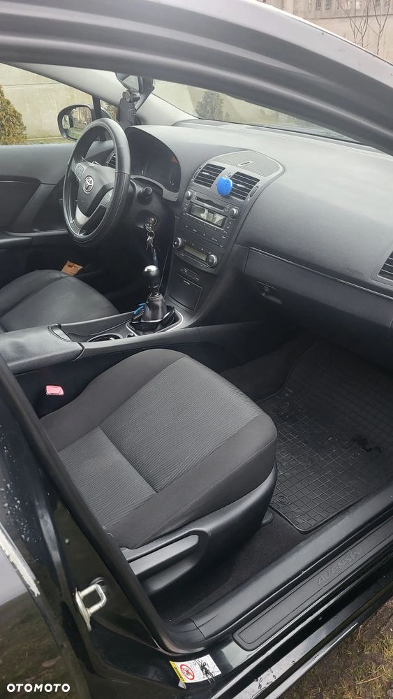 Toyota Avensis 2.0 D-4D 2010 - 5