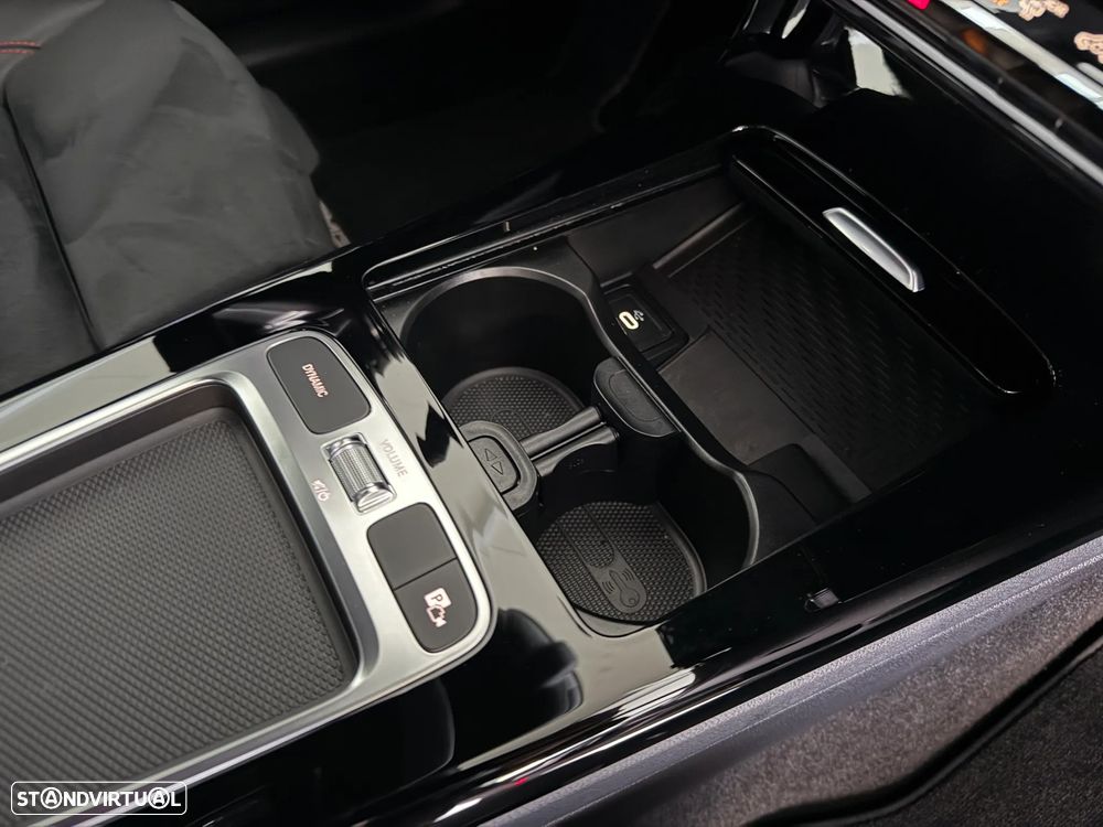 Mercedes-Benz A 180 7G-DCT AMG Line - 39