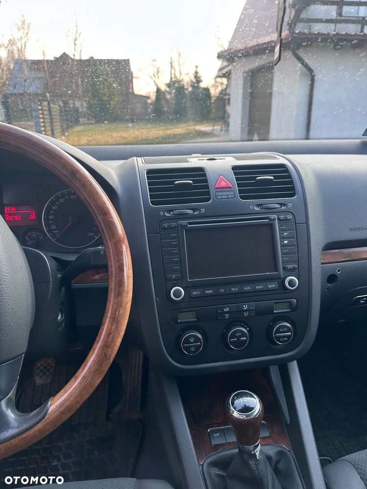 Volkswagen Golf 2.0 TDI Comfortline - 7