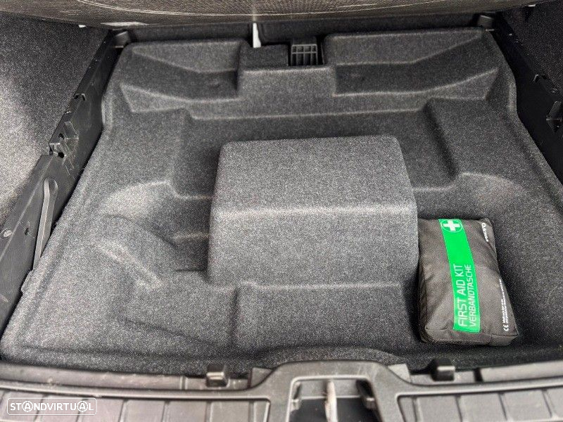 Volvo XC 40 1.5 T5 PHEV R-Design Expression - 45