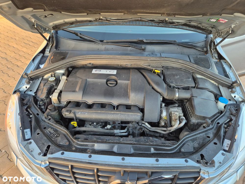 Volvo XC 60 T6 AWD Kinetic - 4