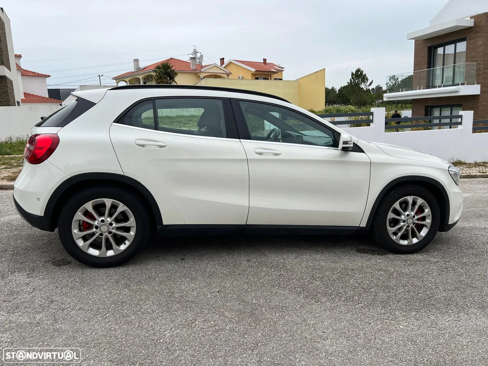 Mercedes-Benz GLA 220 CDI 4Matic 7G-DCT - 4
