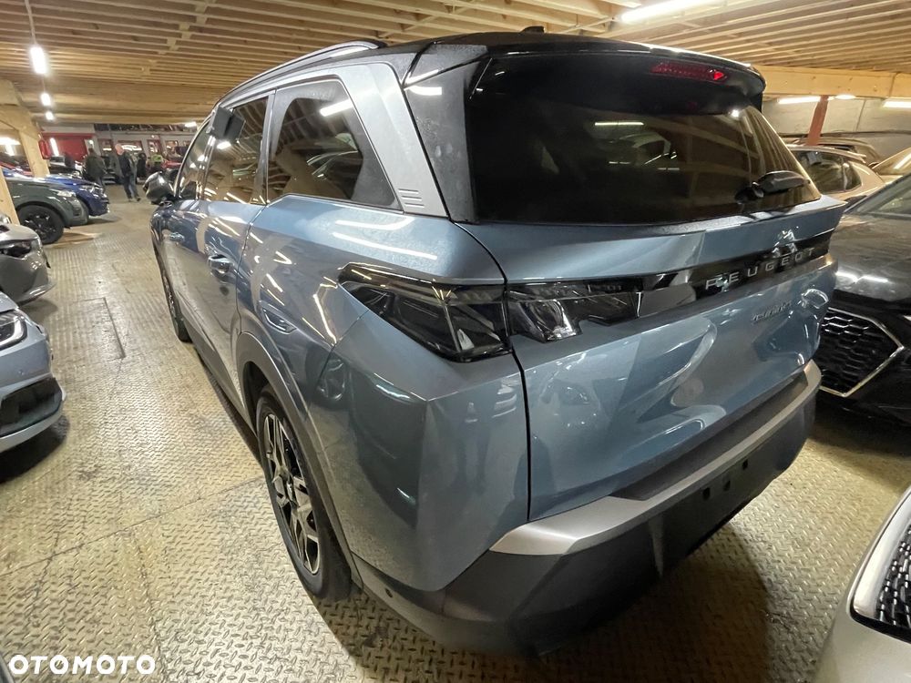 Peugeot 5008 - 3