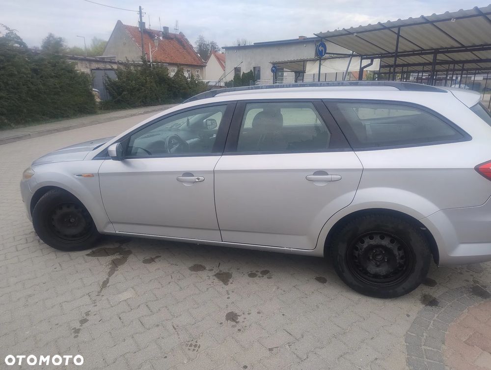 Ford Mondeo 2.0 TDCi Ghia - 4