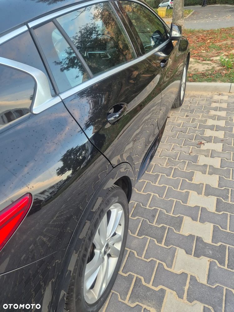 Infiniti Q30 - 14