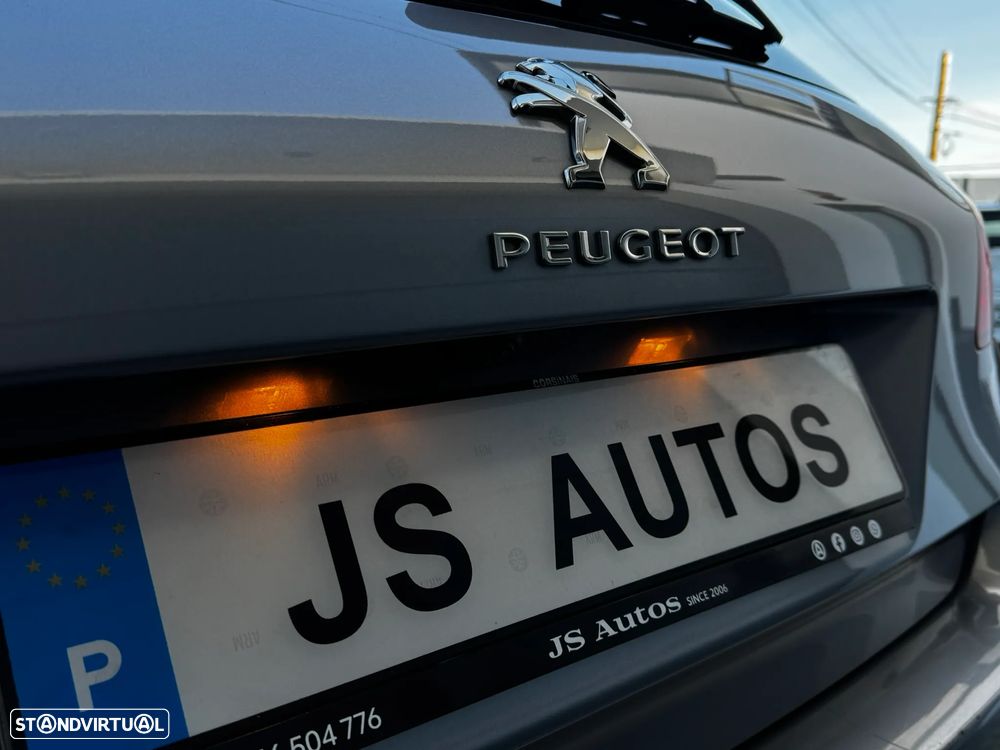 Peugeot 308 1.2 PureTech Allure - 17