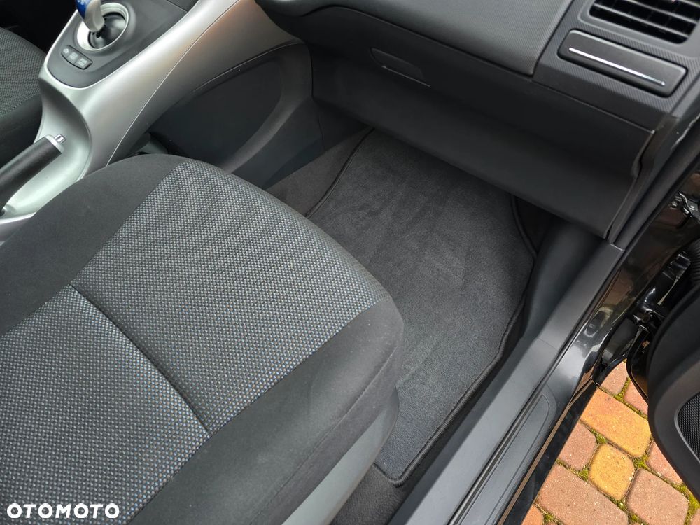Toyota Auris - 33