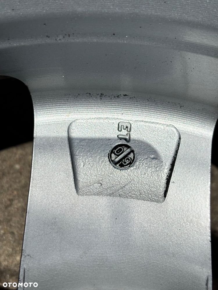 VW CRAFTER II KOMPLET KÓŁ HANKOOK 235/65/16C ZIMA VANTRA LT WINTER I*CEPT LV FELGI ALU - 22