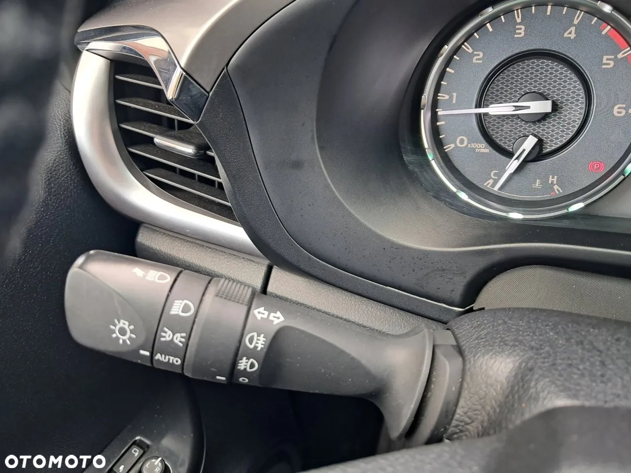 Toyota Hilux 2.8 D-4D Double Cab SR5 4x4 - 20
