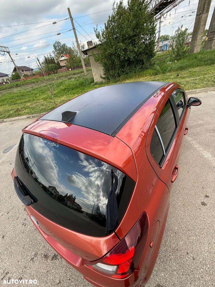 Opel Corsa 1.4 16V Color Edition - 4
