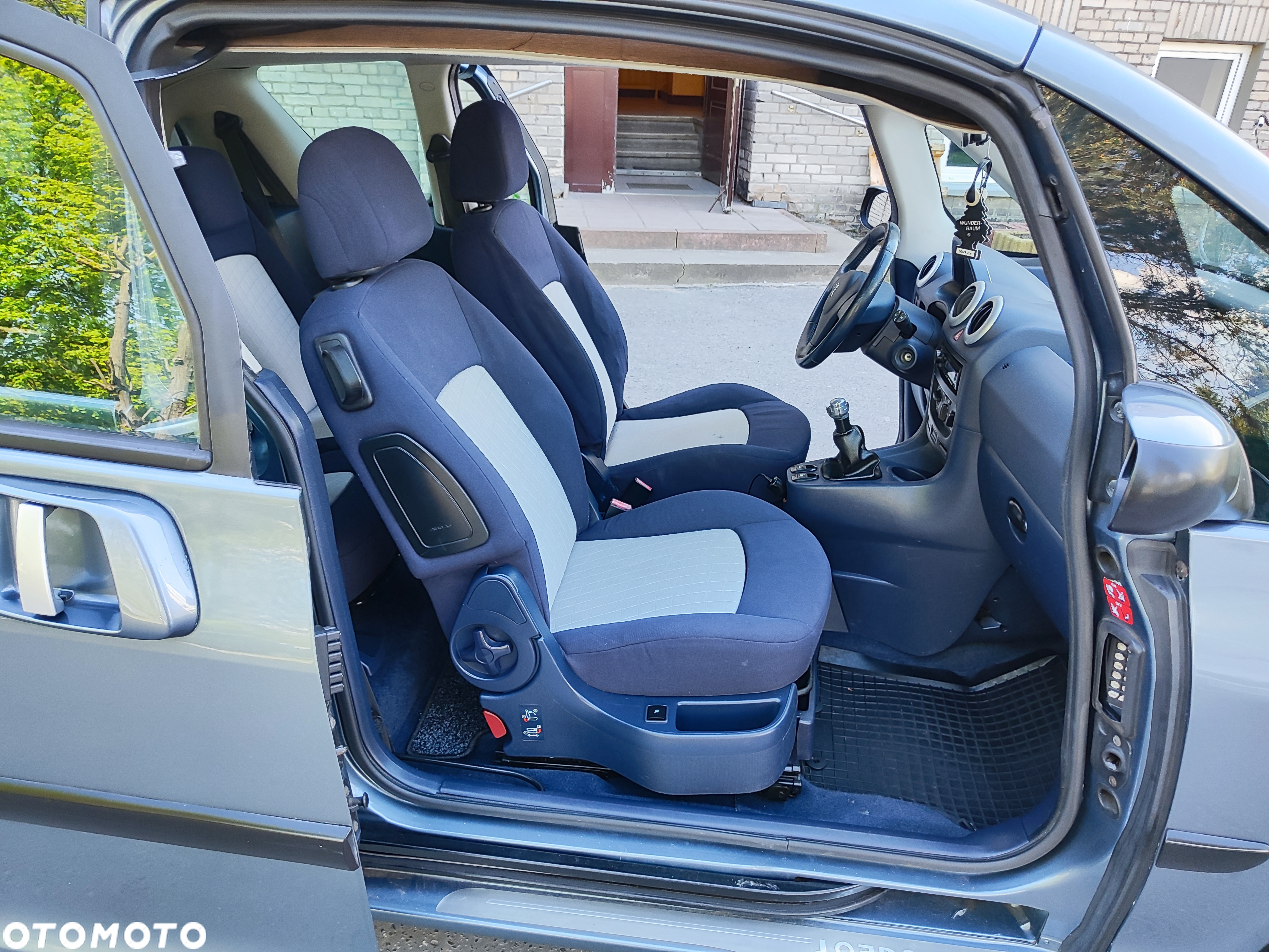 Peugeot 1007 HDi 70 Tendance - 13