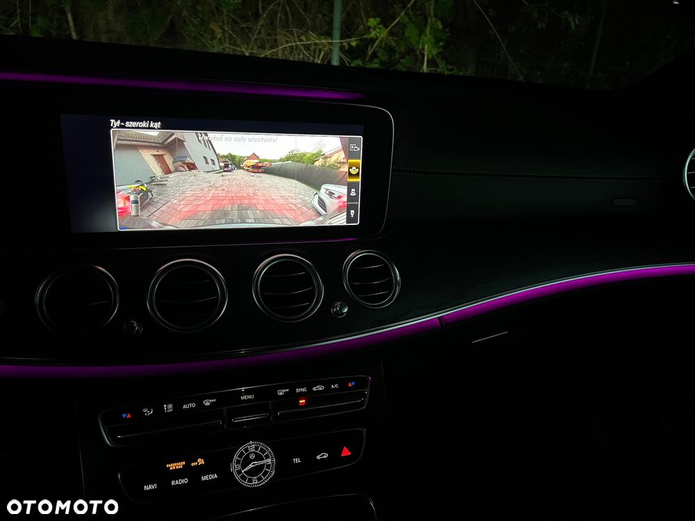 Mercedes-Benz Klasa E 200 d 9G-TRONIC AMG Line - 33