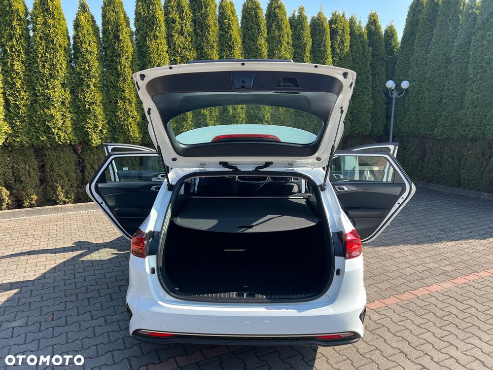 Kia Ceed 1.5 T-GDI M - 13