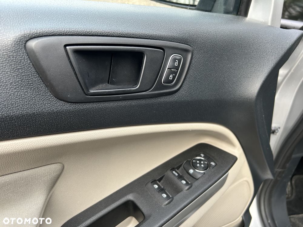 Ford EcoSport - 13