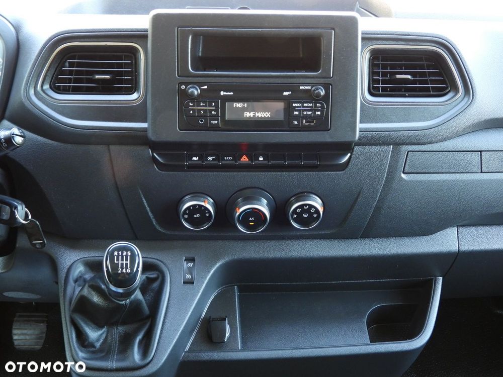 Renault MASTER  PLANDEKA 10 PALET WEBASTO TEMPOMAT LEDY PNEUMATYKA KLIMATYZACJA  165KM - 32