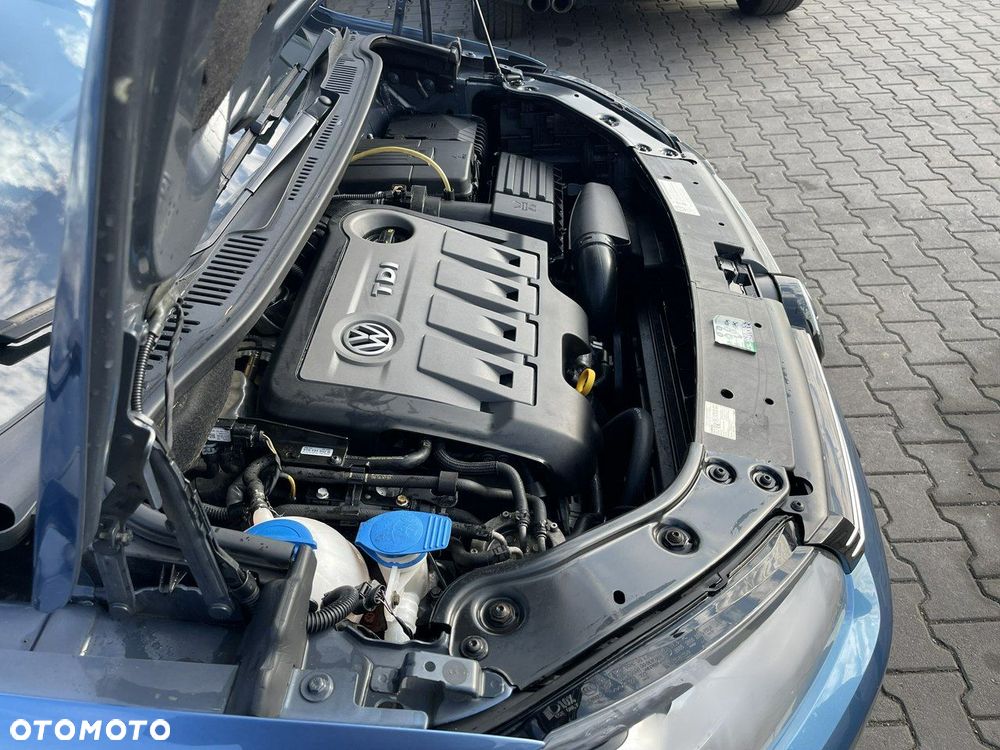 Volkswagen Touran - 14