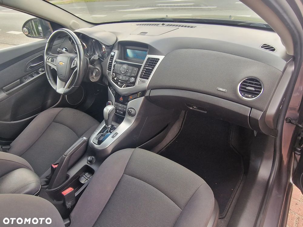 Chevrolet Cruze 1.8 LT+ - 8