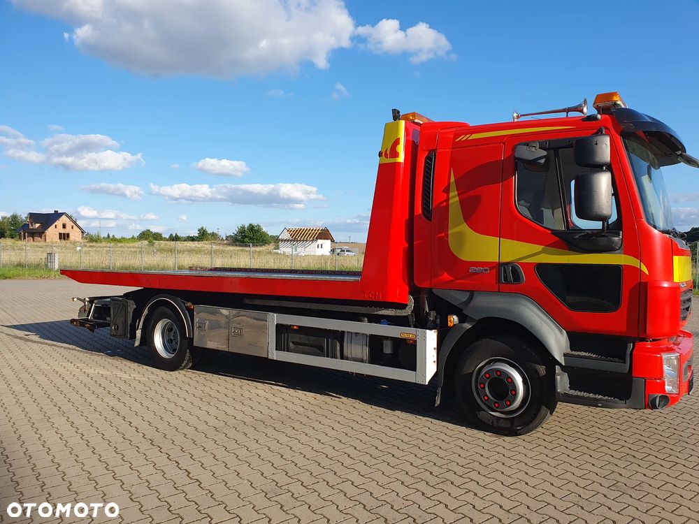 Volvo - 2