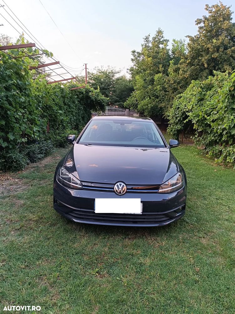 Volkswagen Golf - 8