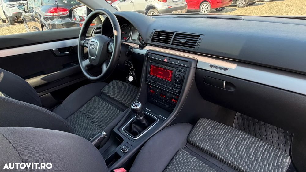 Audi A4 Limuzina 2.0 TDI DPF quattro - 7