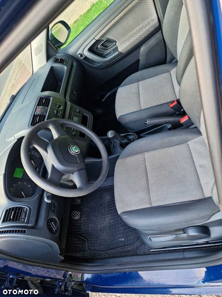Skoda Fabia - 8