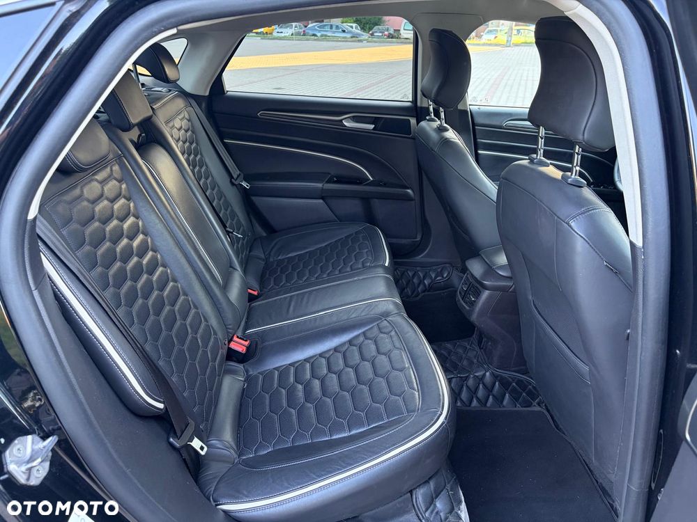 Ford Mondeo Vignale 2.0 Hybrid - 14