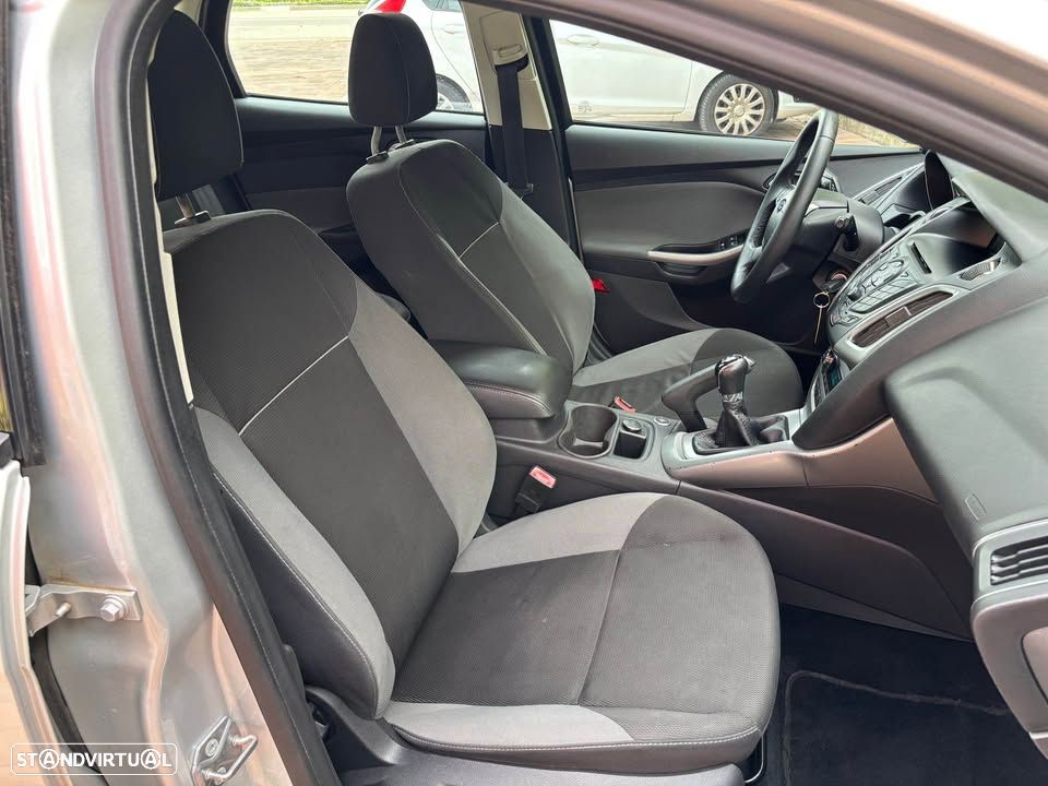 Ford Focus 1.5 TDCi Titanium ECOnetic - 5