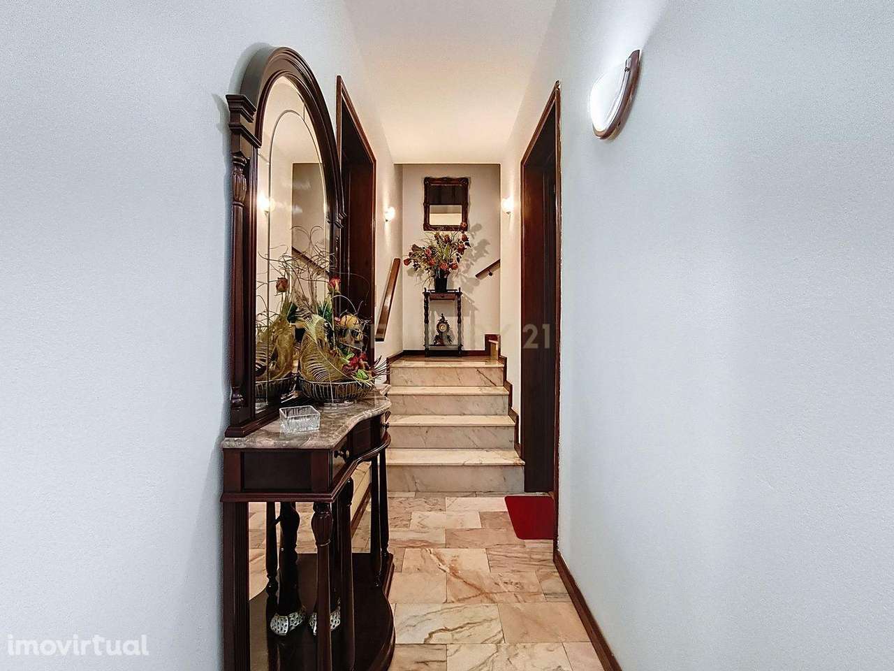 Moradia T5 + Anexo T1 com elevado potencial de rentabilização em Ponta - Grande imagem: 3/44