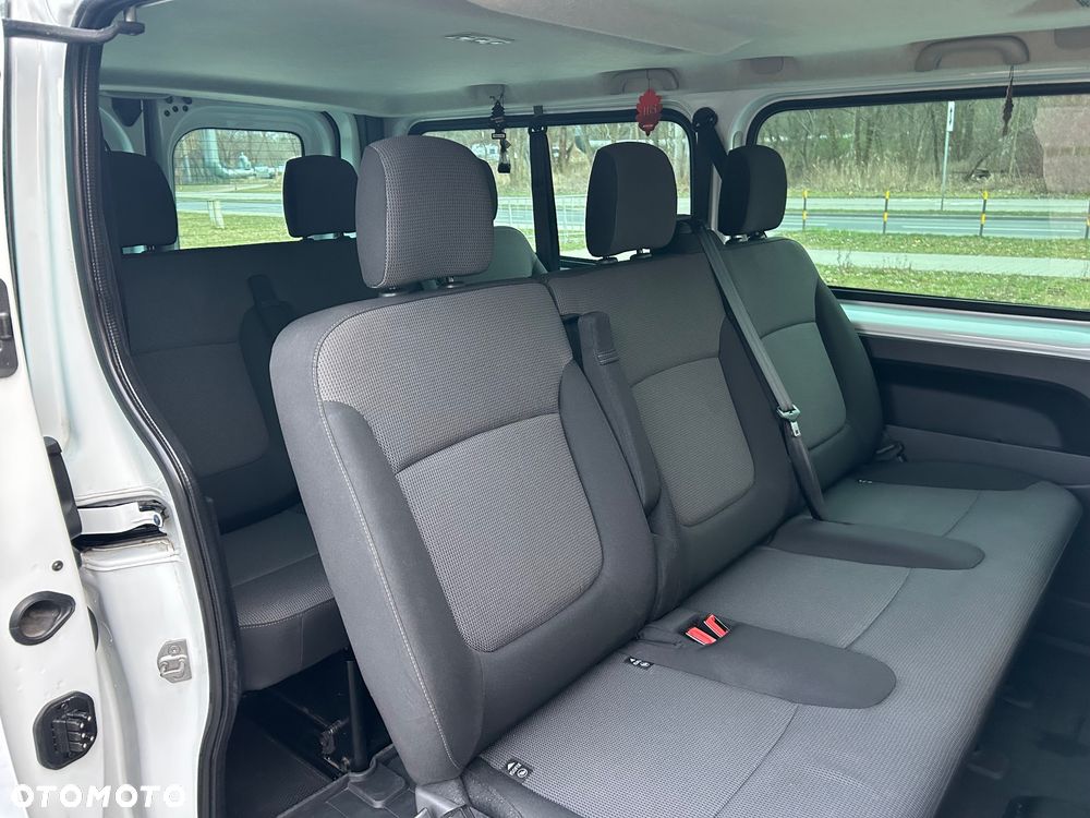 Renault Trafic 2.0 dCi - 12