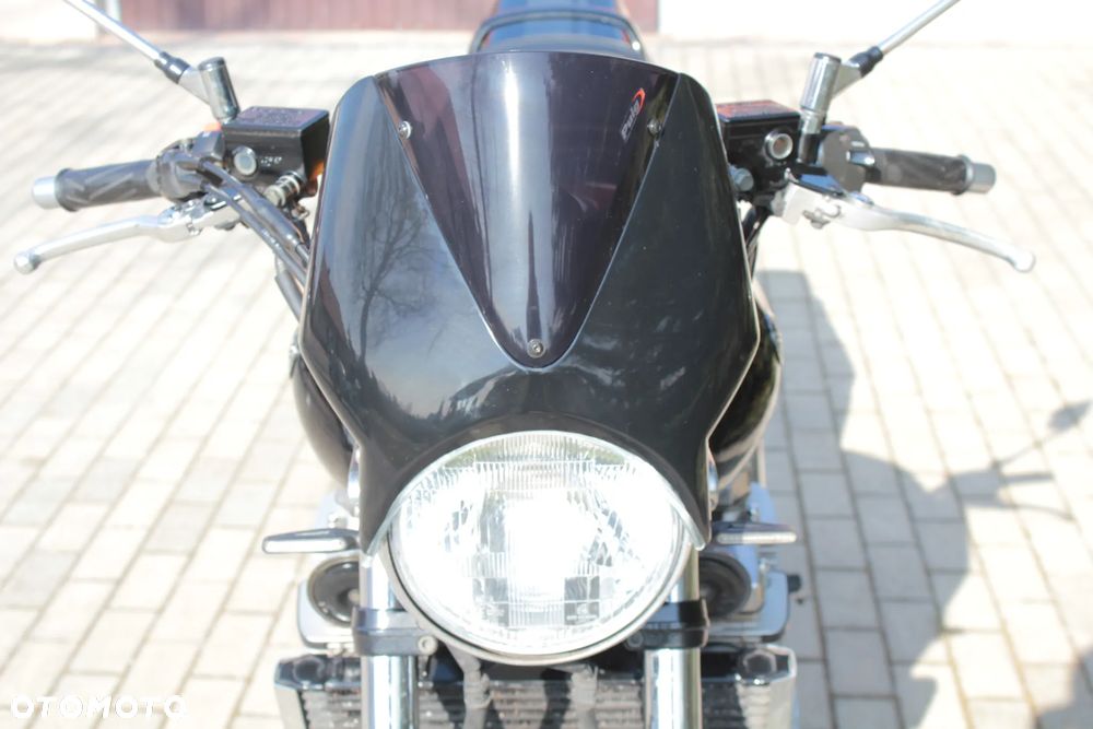 Yamaha XJR - 19