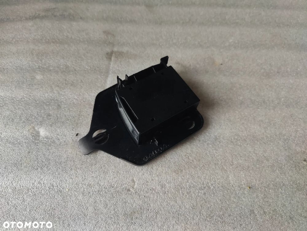 VOLVO V60 II MODUL CZYTNIK KARTY 32279274 - 1