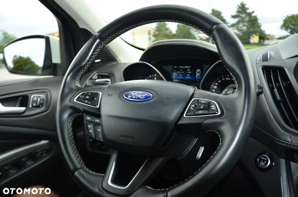 Ford Kuga Vignale 2.0 TDCi FWD - 26