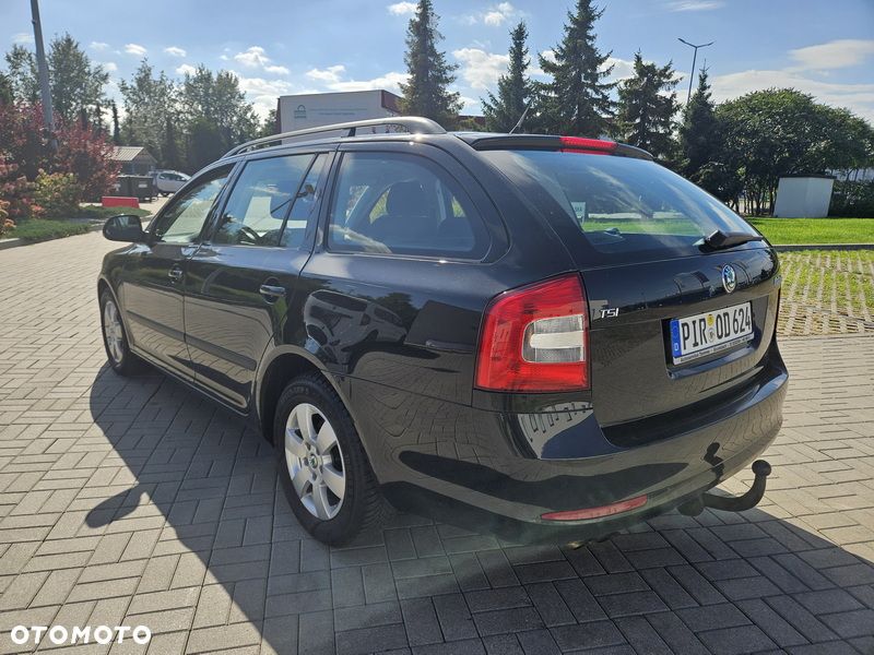 Skoda Octavia 2011 photo 4