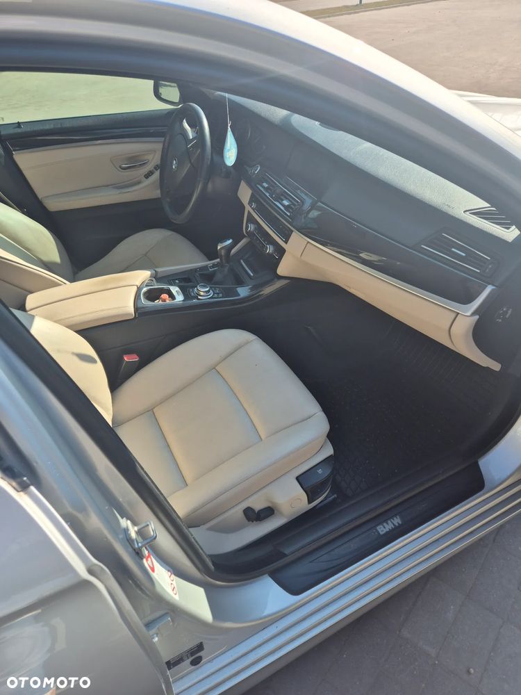 BMW Seria 5 520d Blue Performance - 4