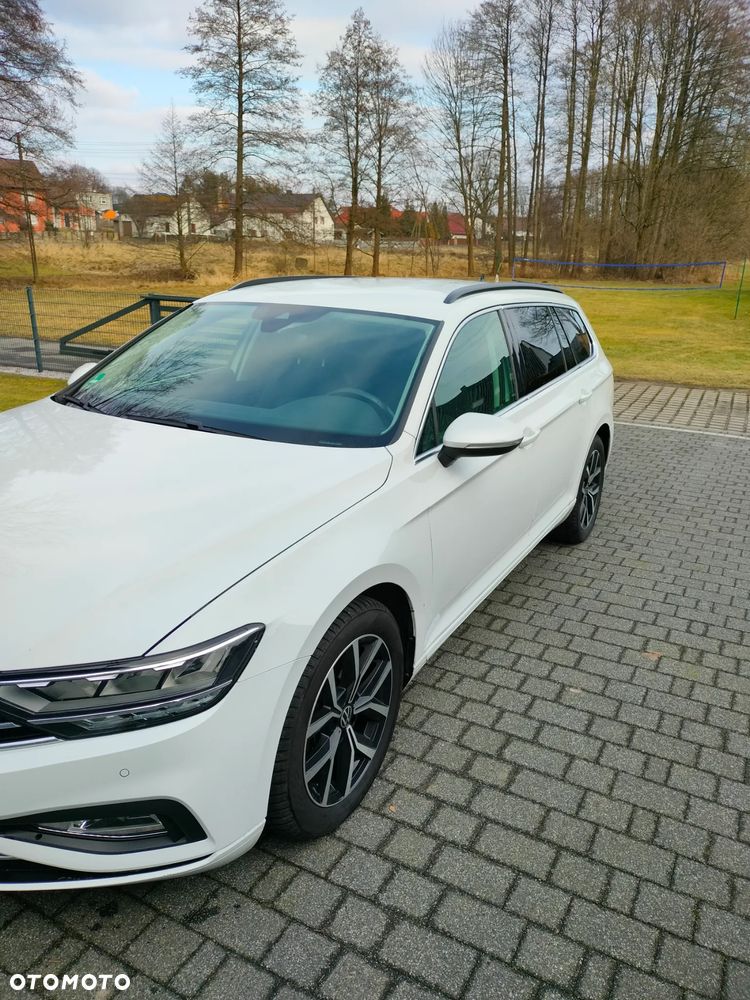 Volkswagen Passat - 4