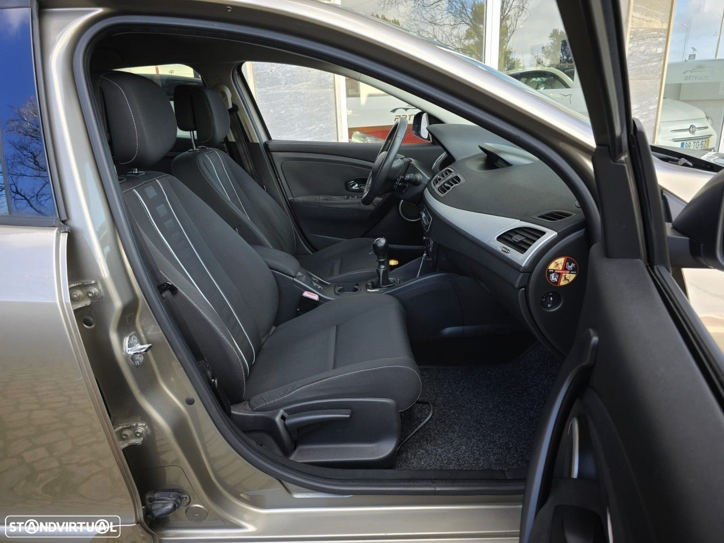 Renault Mégane 1.5 dCi Dynamique S - 19