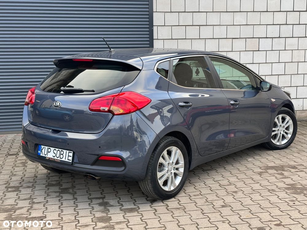 Kia Ceed 1.6 GDI Spirit - 12