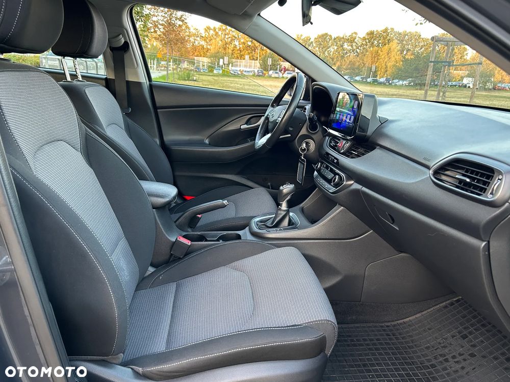 Hyundai i30 1.5 DPI Classic + - 19