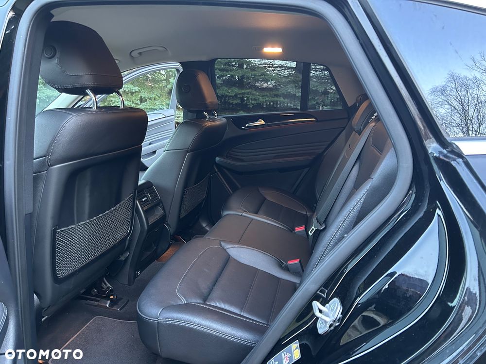 Mercedes-Benz GLE - 12