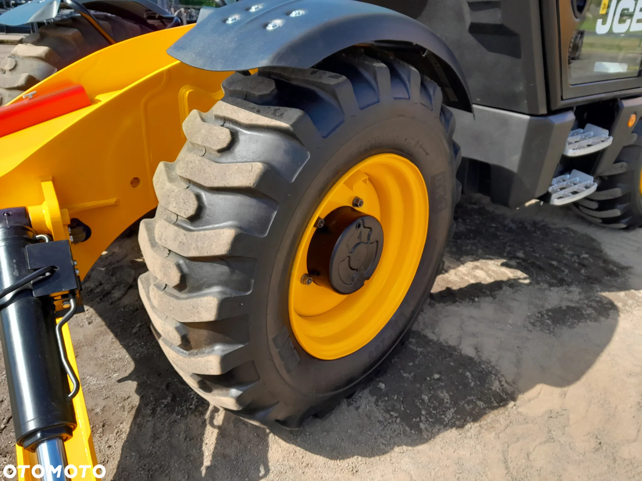 JCB 540-140 - 15