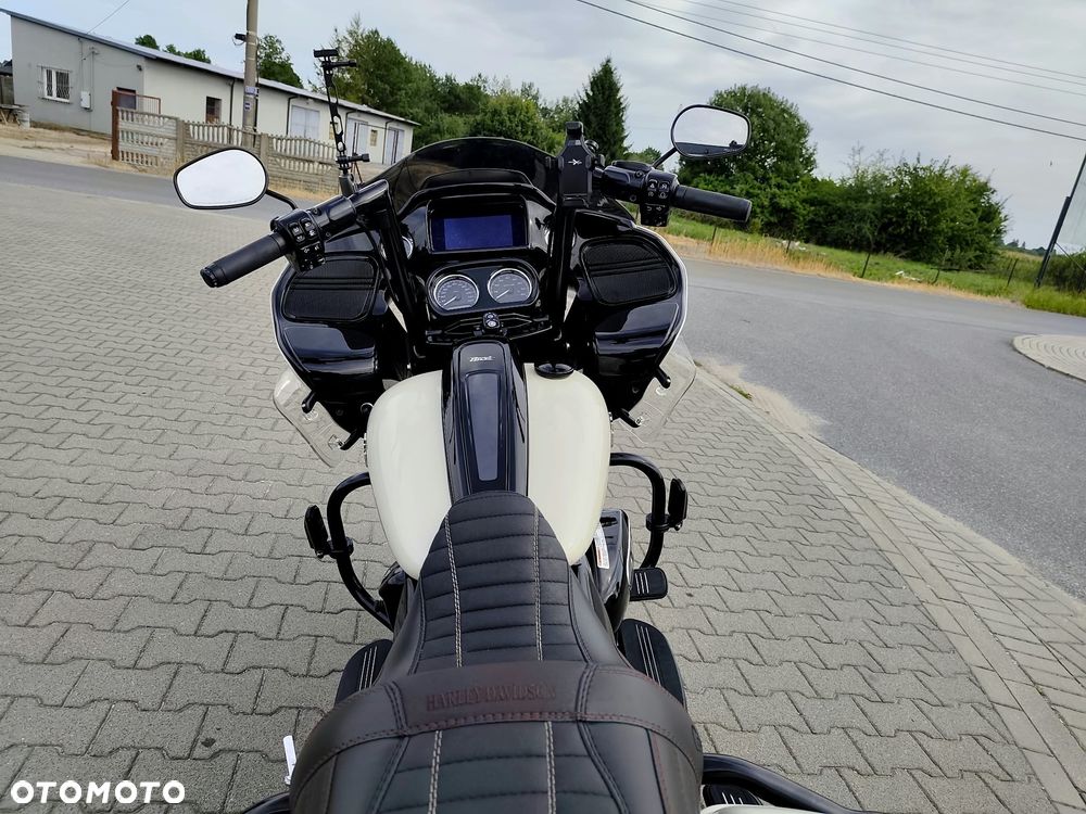 Harley-Davidson Touring Road Glide - 8