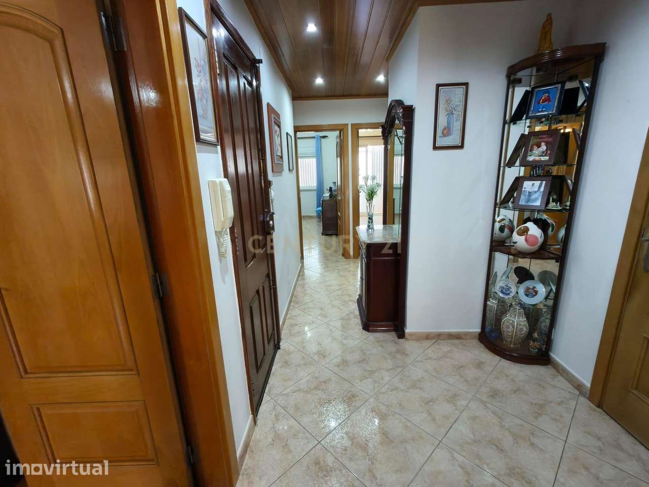 Apartamento T2 na Cruz de Pau, Seixal - Excelente Localização - Grande imagem: 4/17