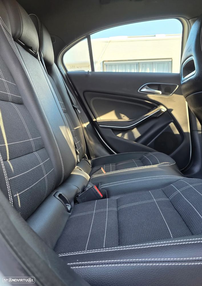 Mercedes-Benz A 180 CDI BE Edition AMG Line - 6