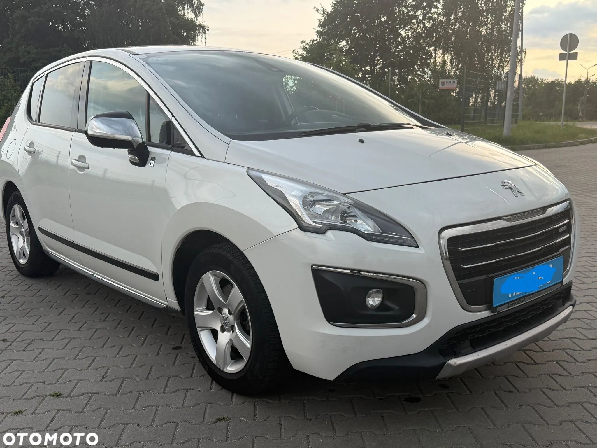 Peugeot 3008 2.0 HYbrid4 - 1