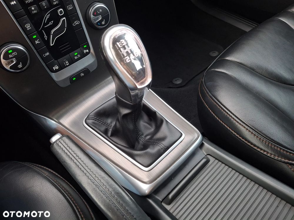 Volvo V40 Cross Country D3 Summum - 13