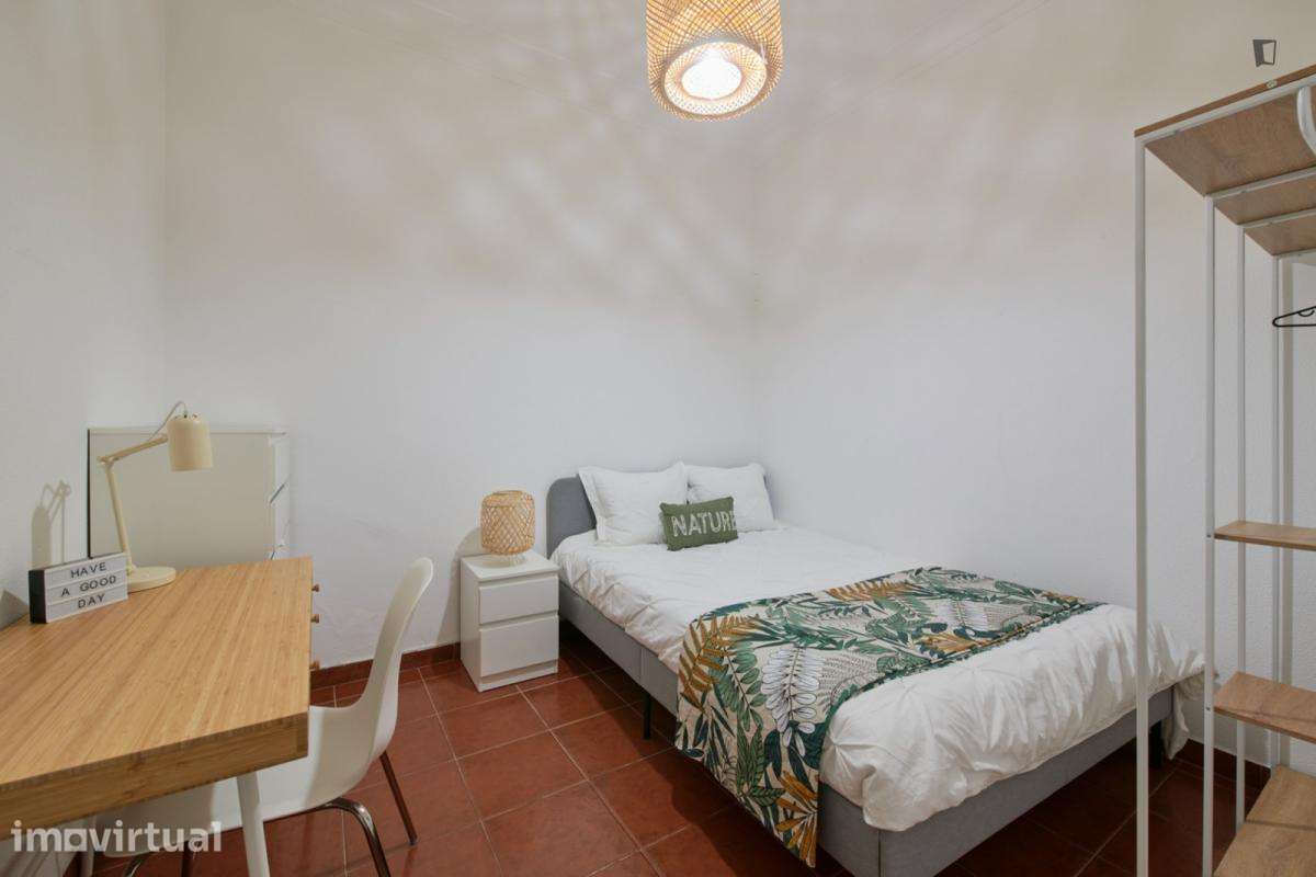 Quarto - localizado em Arroios Lisbon - Grande imagem: 2/24