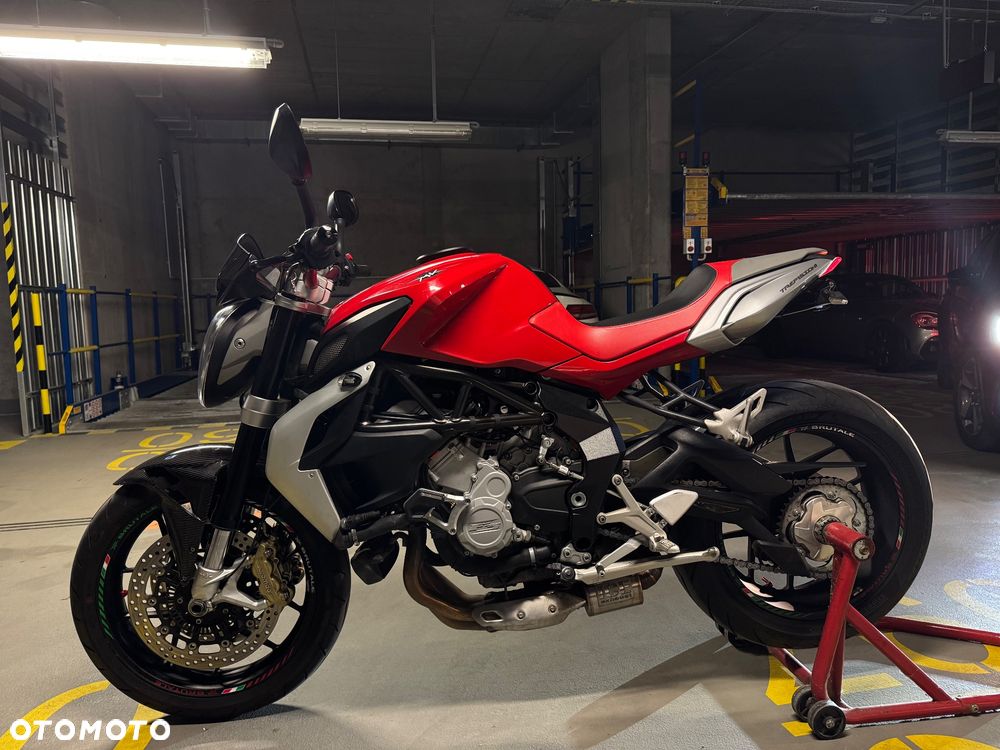MV AGUSTA Brutale - 2